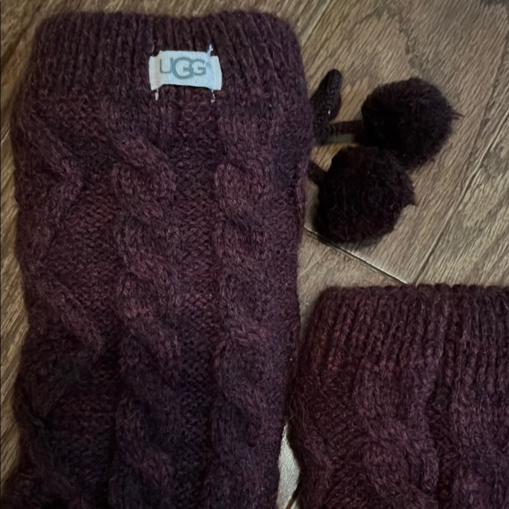 UGG Burgundy fleece lined slipper cozy socks